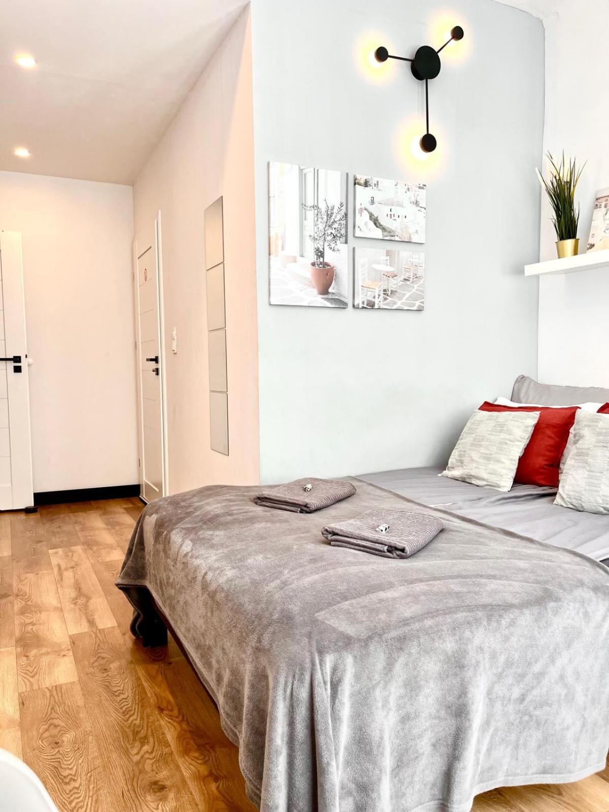 Special 1 Bed Room Condo Warszawa Center Экстерьер фото